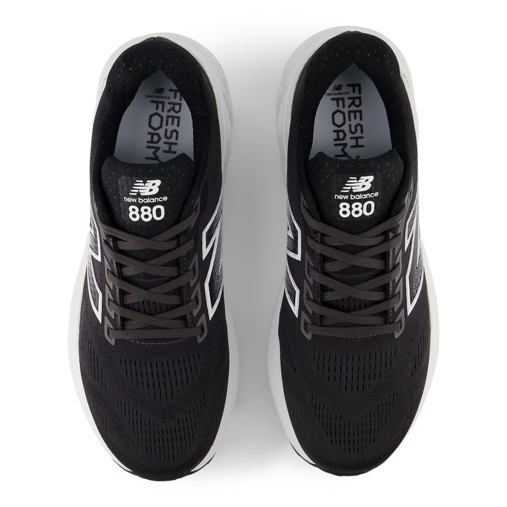 Men's Fresh Foam X 880v15 in Black with NB 103 White and Reflection