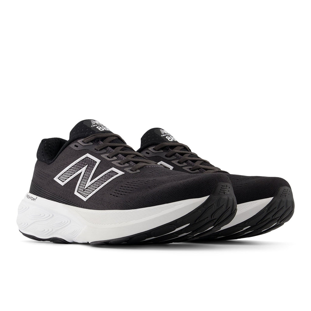 Men's Fresh Foam X 880v15 in Black with NB 103 White and Reflection