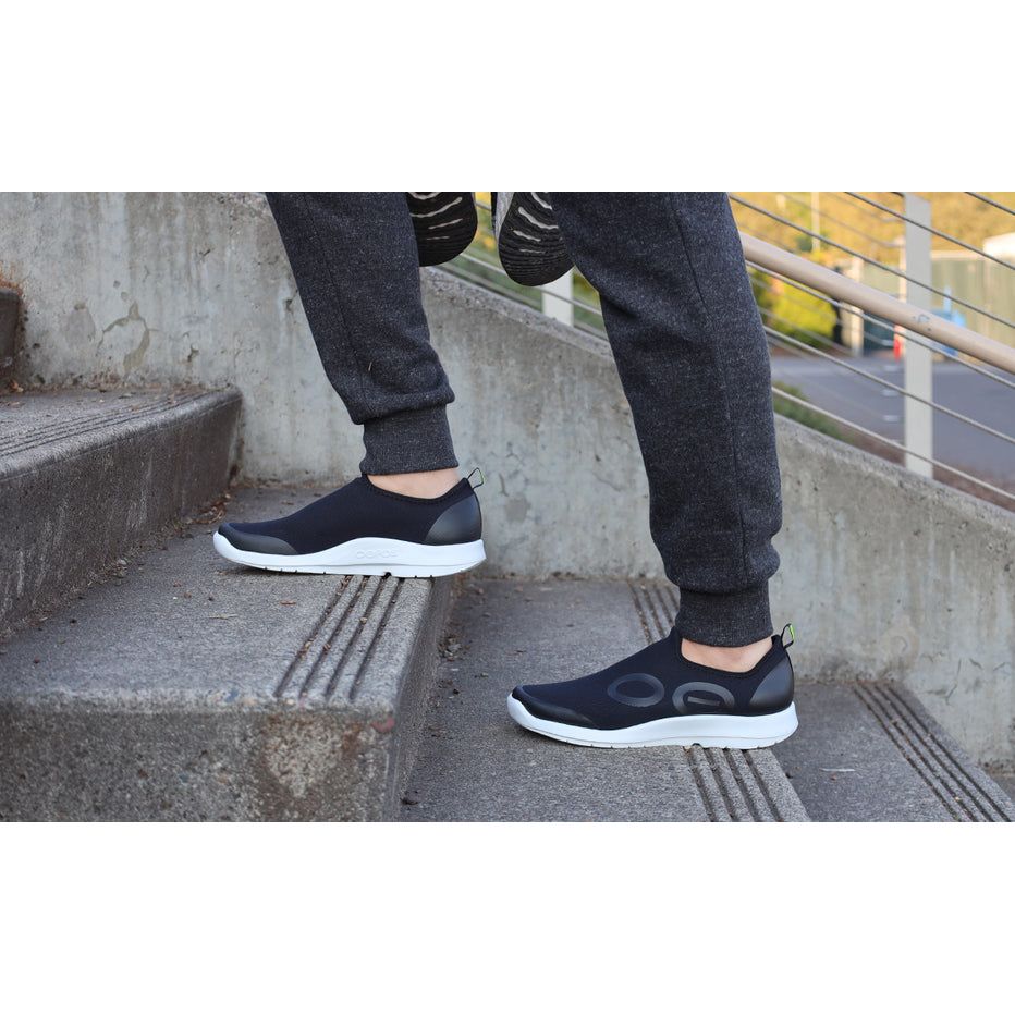 Men's OOmg Sport Low Shoe in White/Black