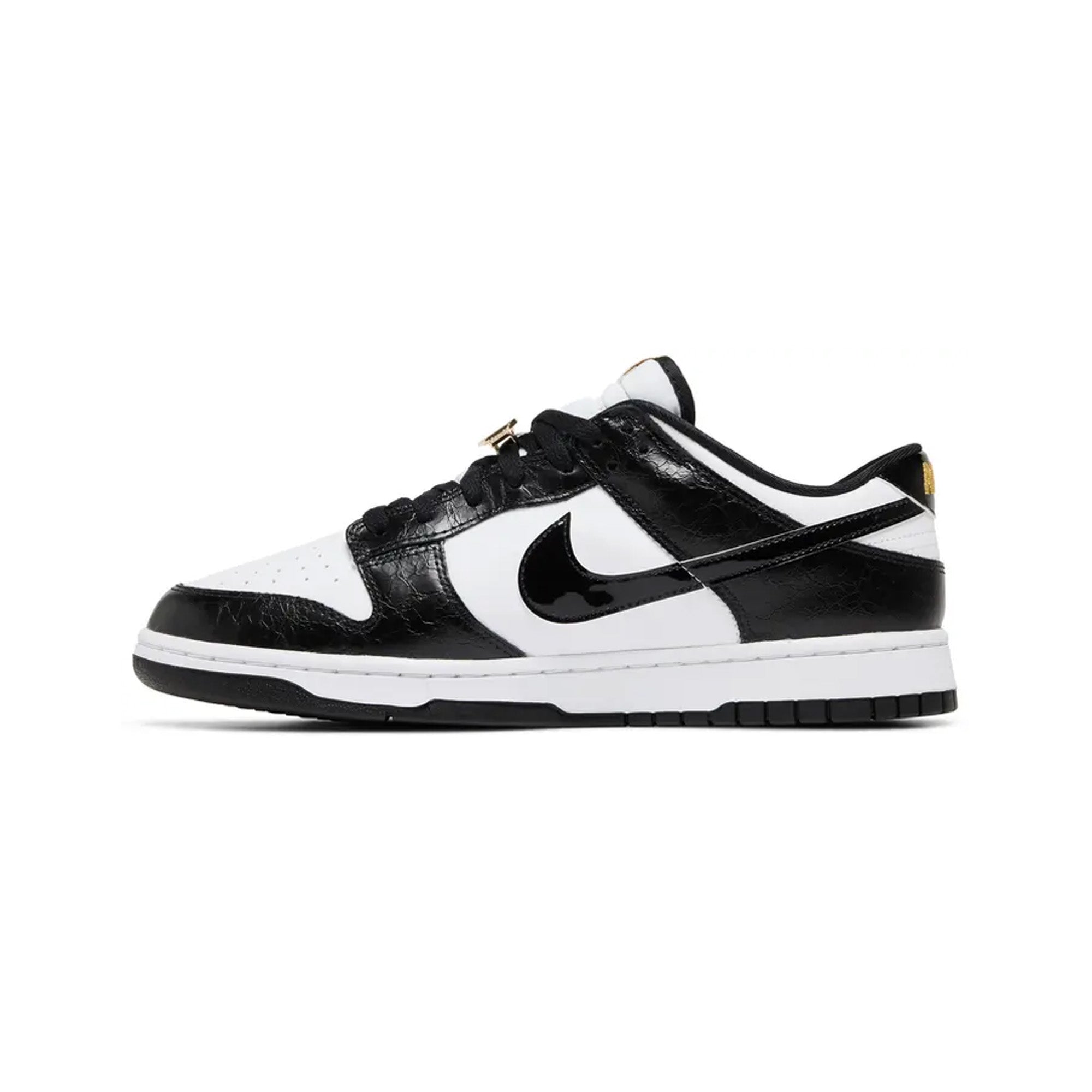Dunk Low SE 'World Champs Black White' (2022)