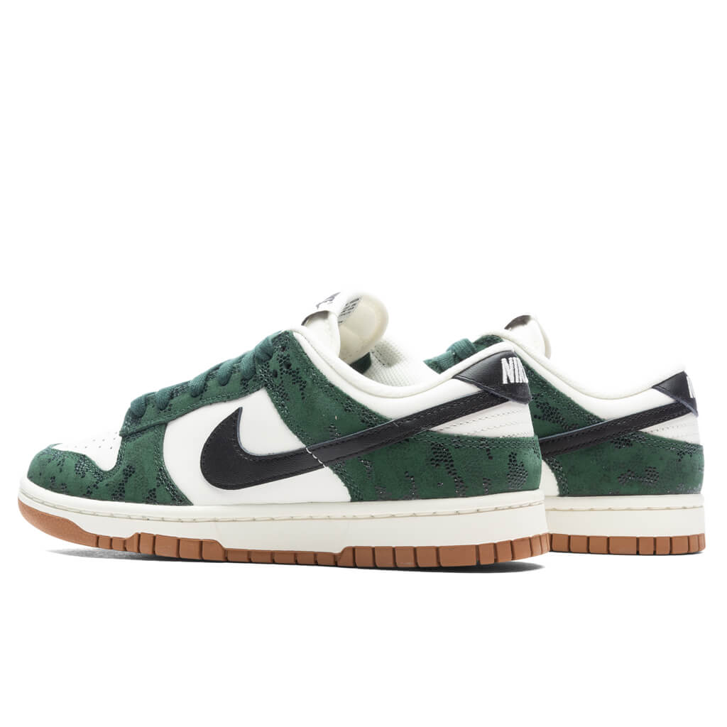 Women's Dunk Low 'Green Snake' - Pro Green/Black/Sail