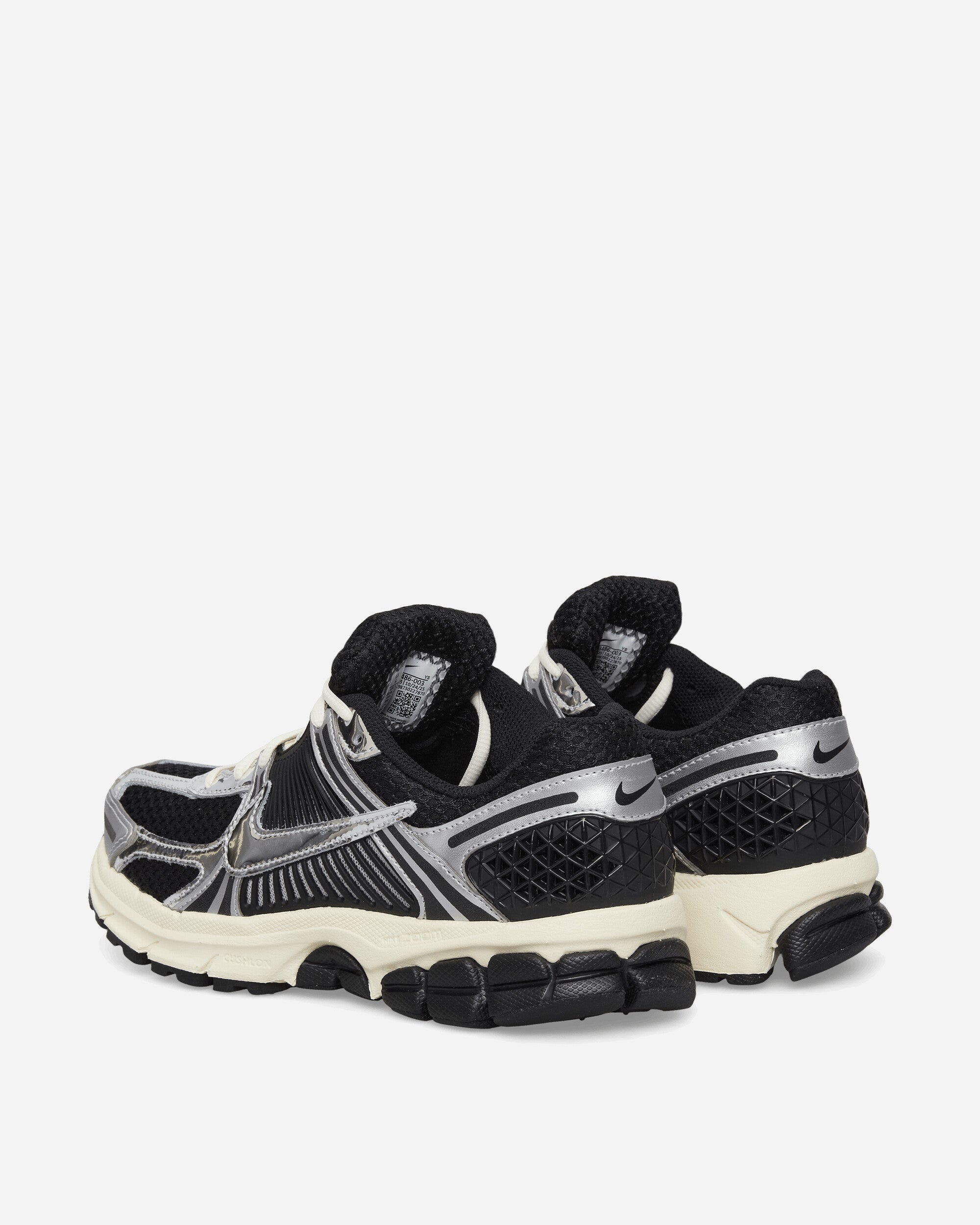 Zoom Vomero 5 Sneakers Black / Metallic Silver / Coconut Milk / Chrome