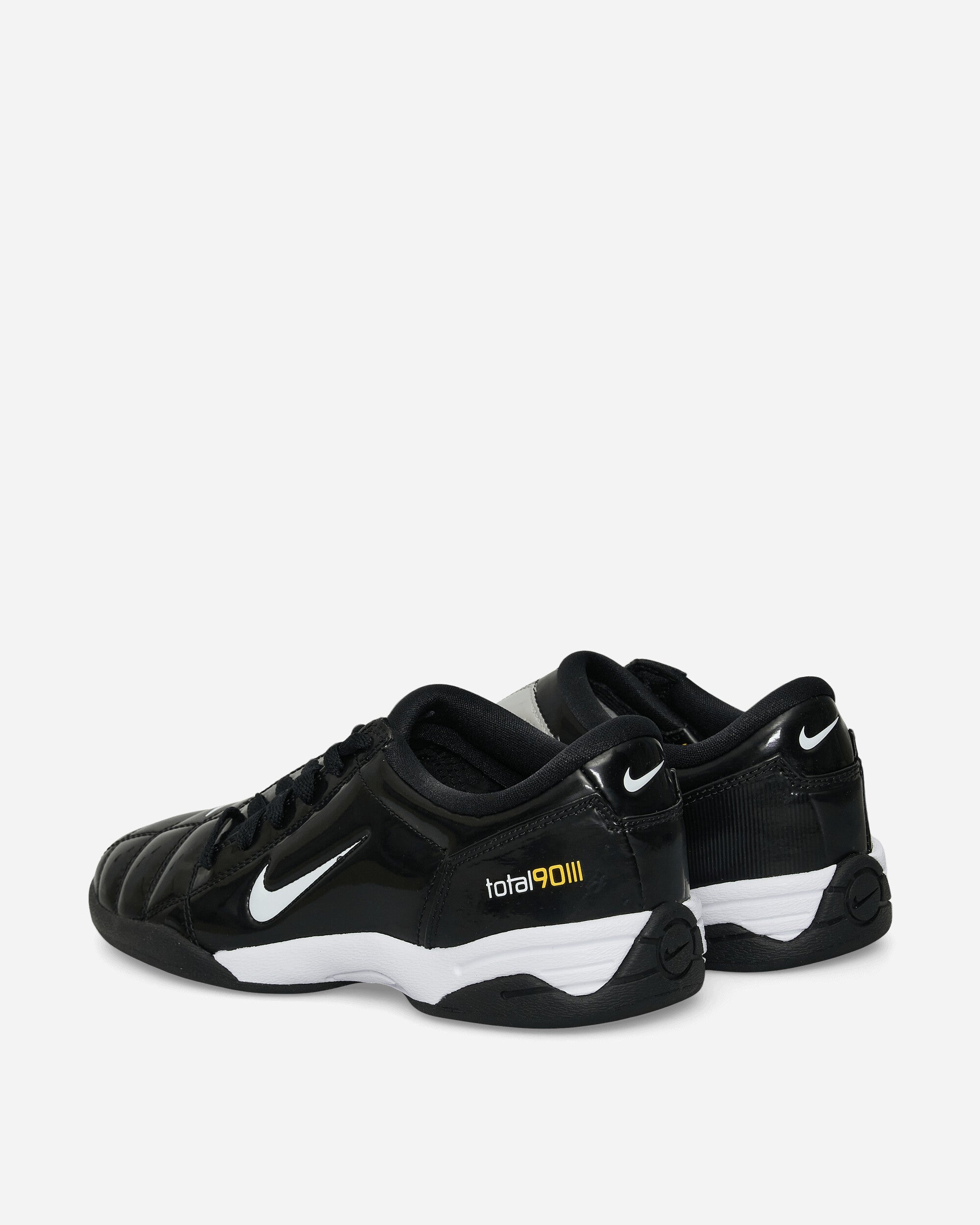Total 90 Sneakers Black / White