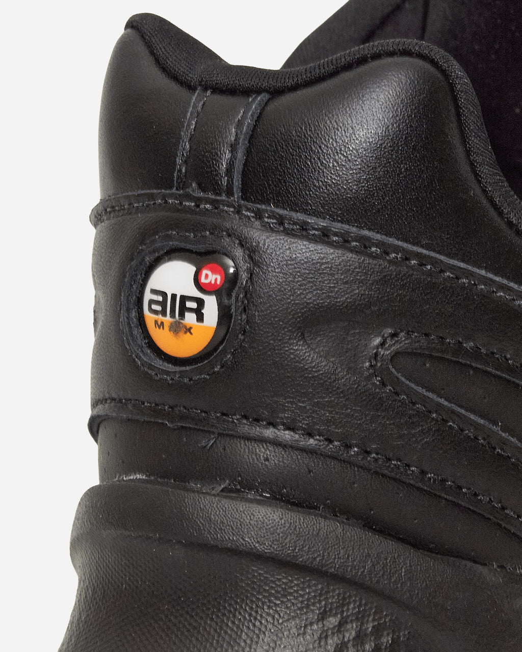 Air Max Dn8 Leather Sneakers Black