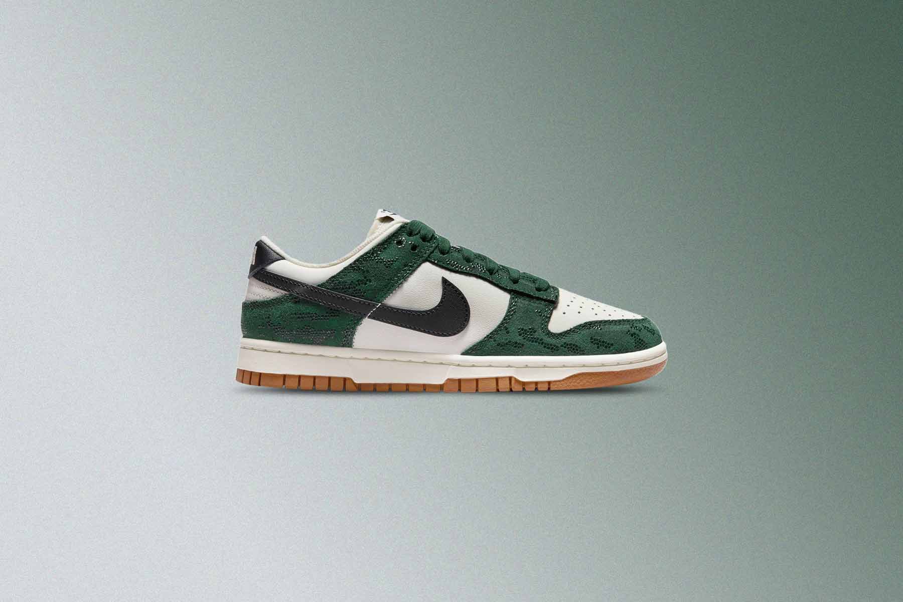 Women's Dunk Low 'Green Snake' - Pro Green/Black/Sail