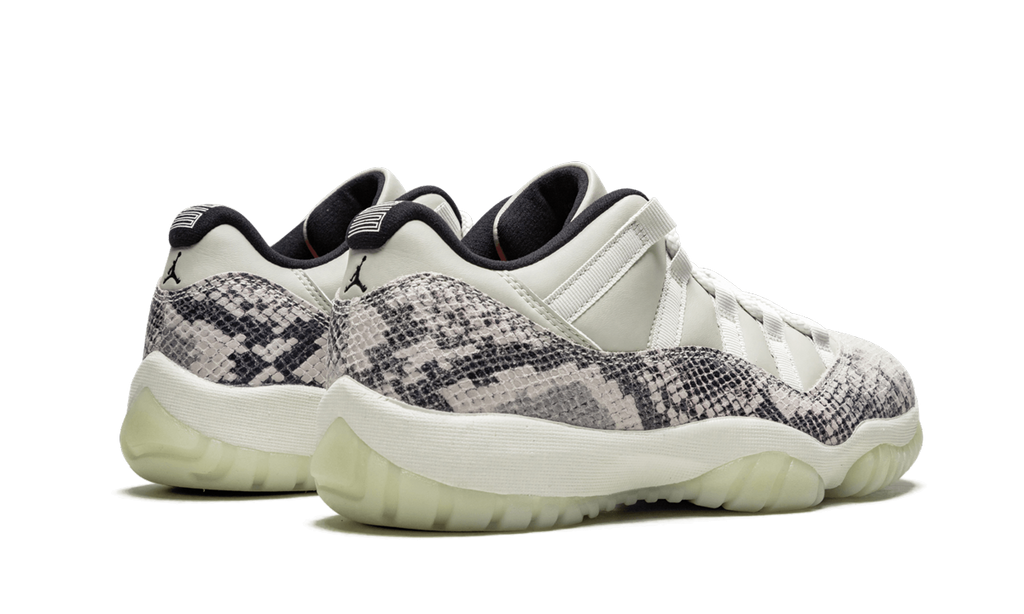 11 Retro Low "Snakeskin Light Bone" CD6846 002