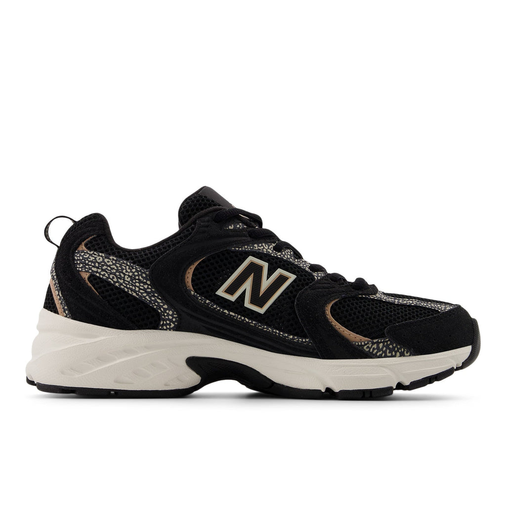 Unisex 530 in Black with Flat Taupe