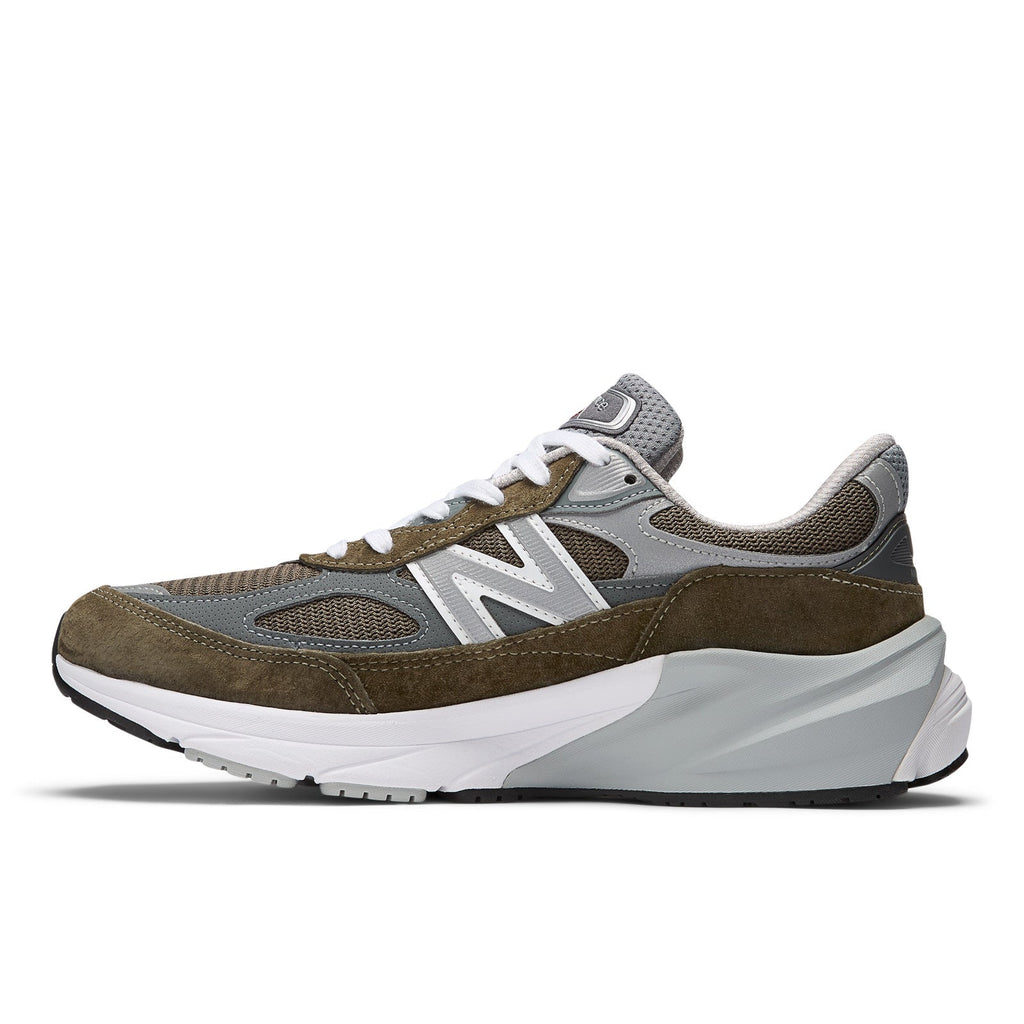 Unisex Made in USA 990v6