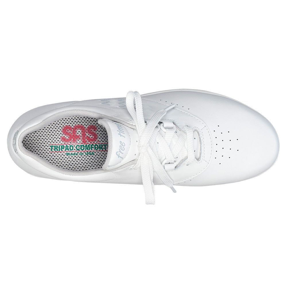 Women's Free Time Walking Shoe in White White