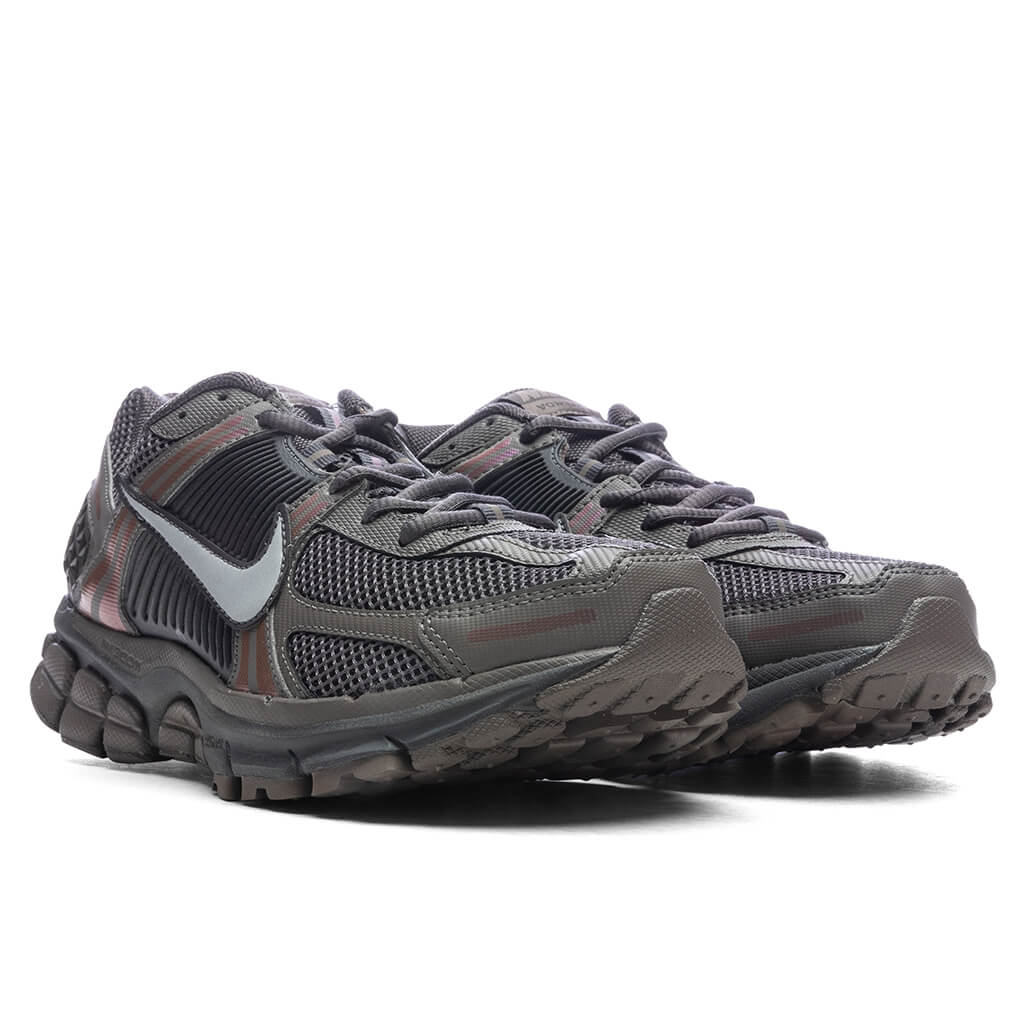 Zoom Vomero 5 - Cave Stone/Metallic Silver/Multi - Color