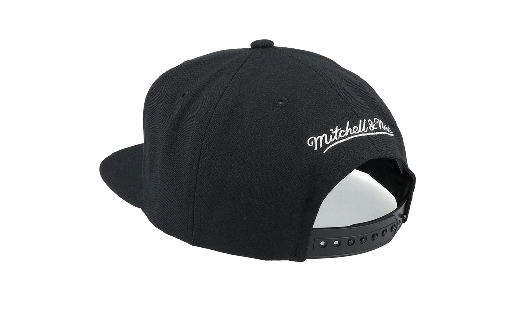 NBA Evergreen Black White Snapback Cap "Boston Celtics - Black" HS8547 BCEBLCK