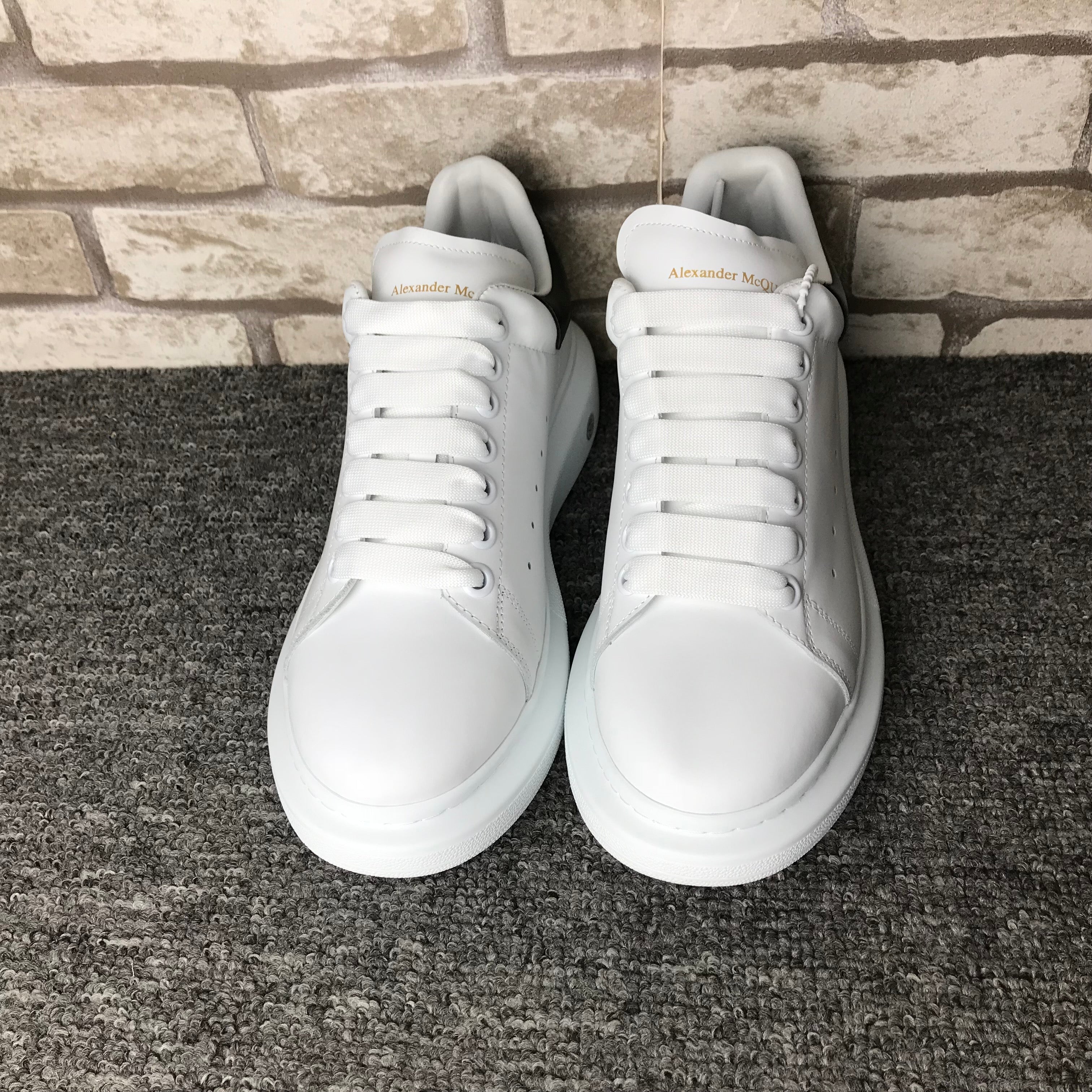 Oversized White Anthracite