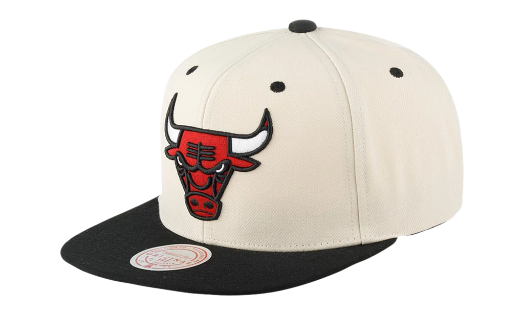 NBA Sail 2 Tone Snapback Cap "Chicago Bulls - Off White" 6HSSLD21078 CBUOFWH
