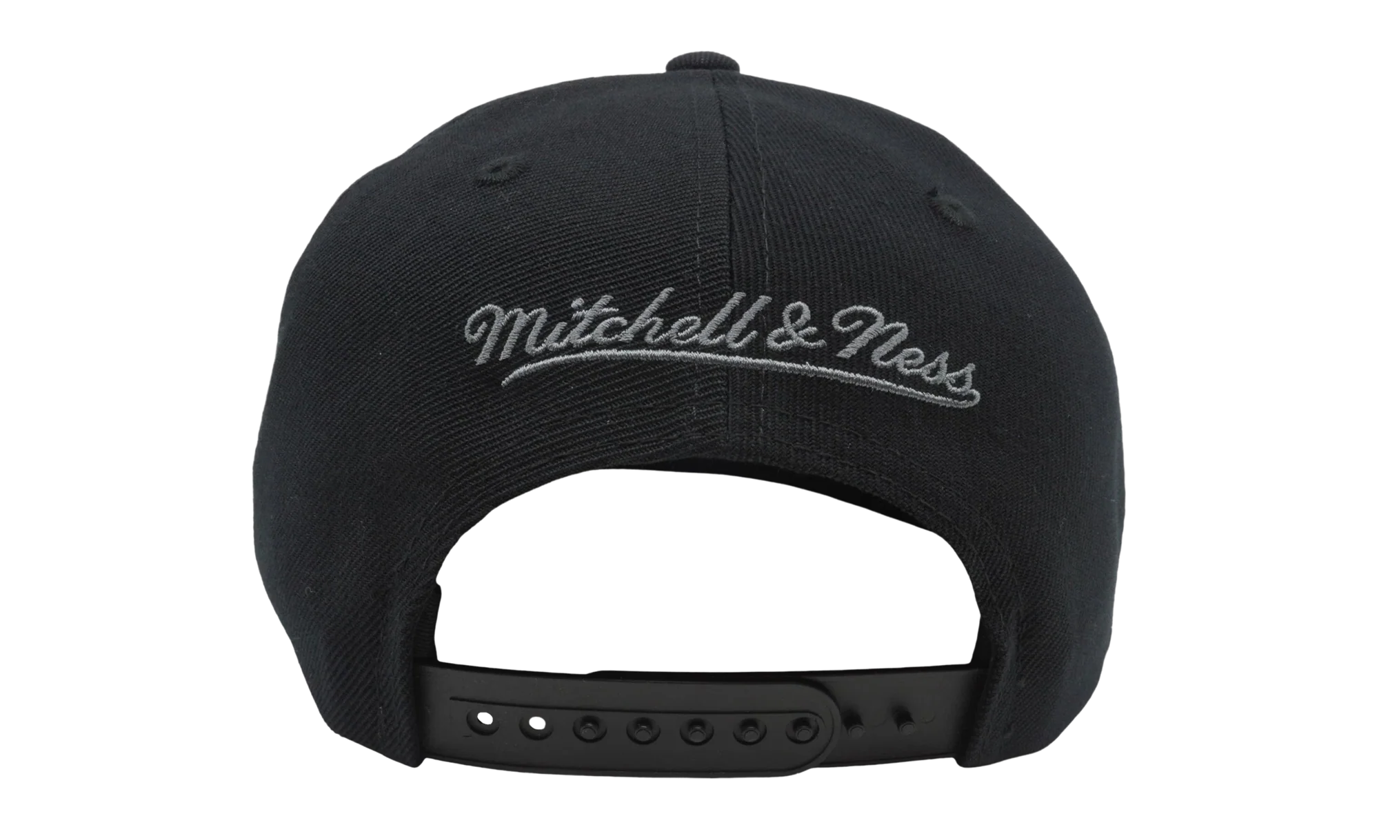 NBA Blackout Reflective Snapback Cap "Chicago Bulls - Black" 6HSSBC20053 CBUBLCK
