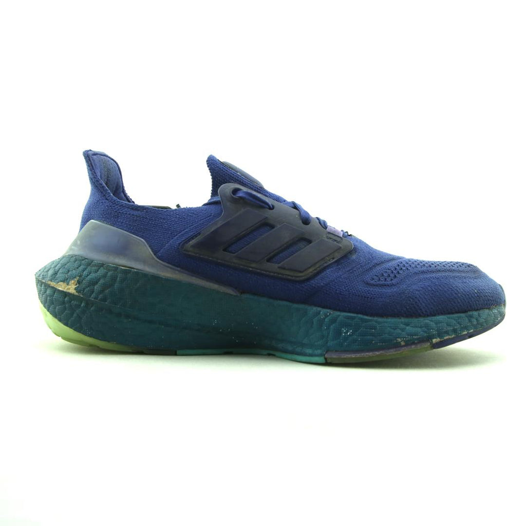 ULTRABOOST 22