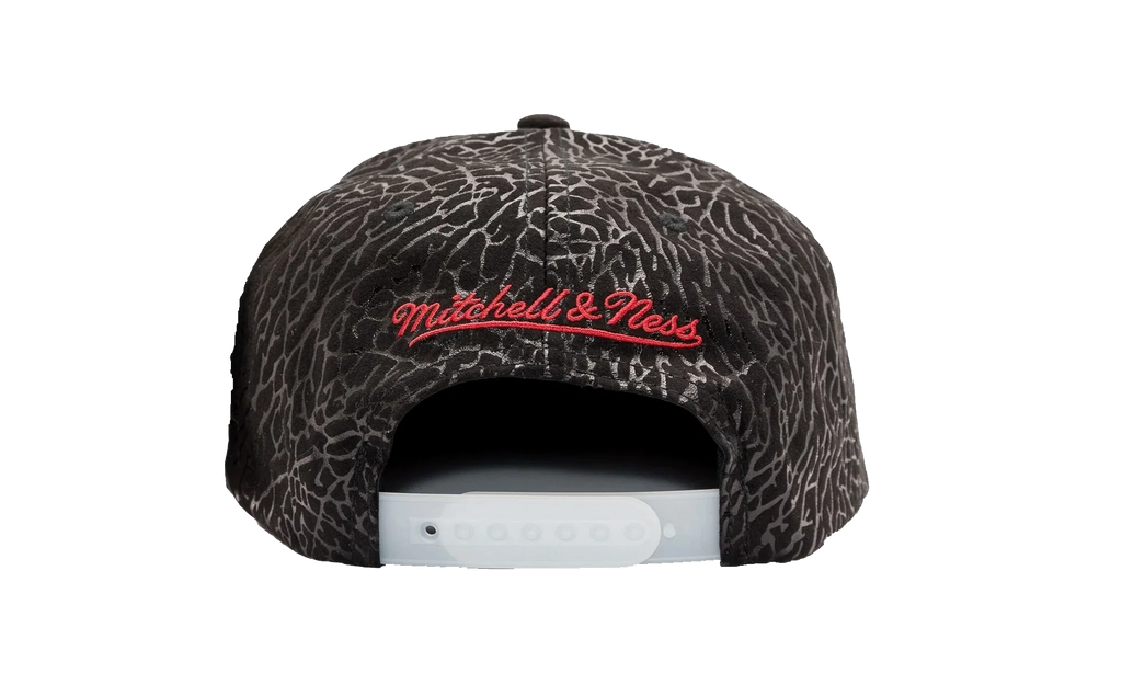 NBA Day 5 Snapback Cap "Chicago Bulls - Black / Red" HHSS1102 CBUYYPPPBKRD