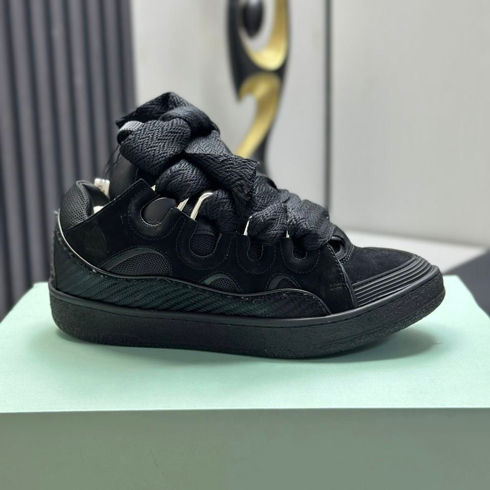 Leather Curb Triple Black