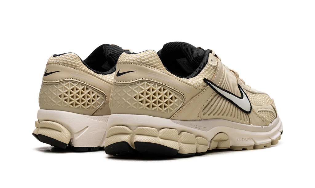 Air Zoom Vomero 5 WMNS"Team Gold" FJ2028 700