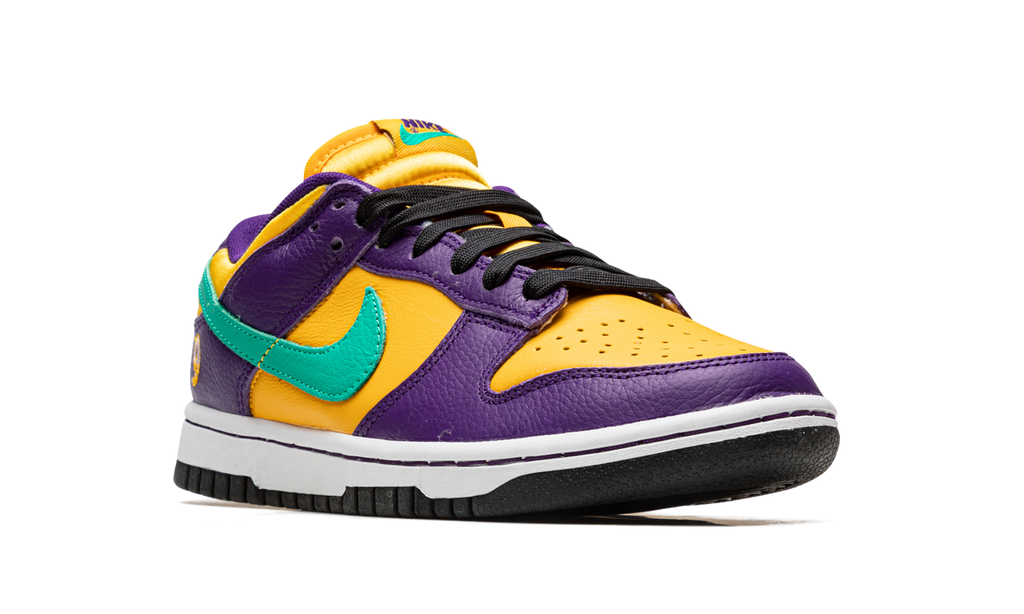 DUNK LOW WMNS"Lisa Leslie" DO9581 500