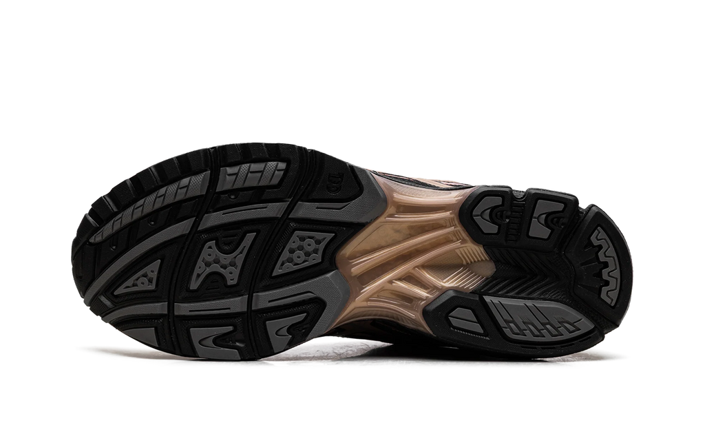 Gel-Nimbus 10.1 "Black / Rose Gold" 1203A761 001