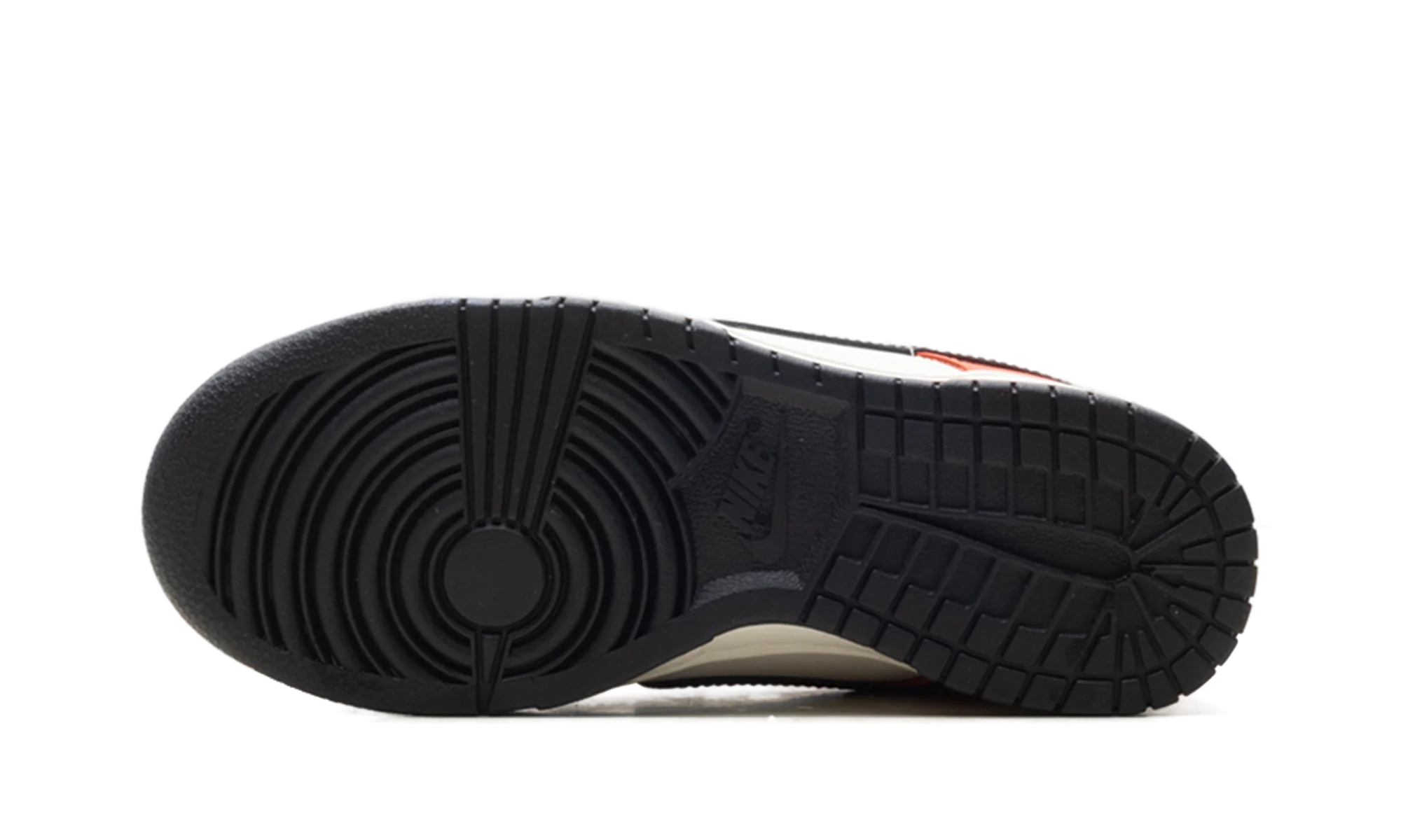 Dunk Low WMNS "Black Toe Bright Crimson" HQ3423 635