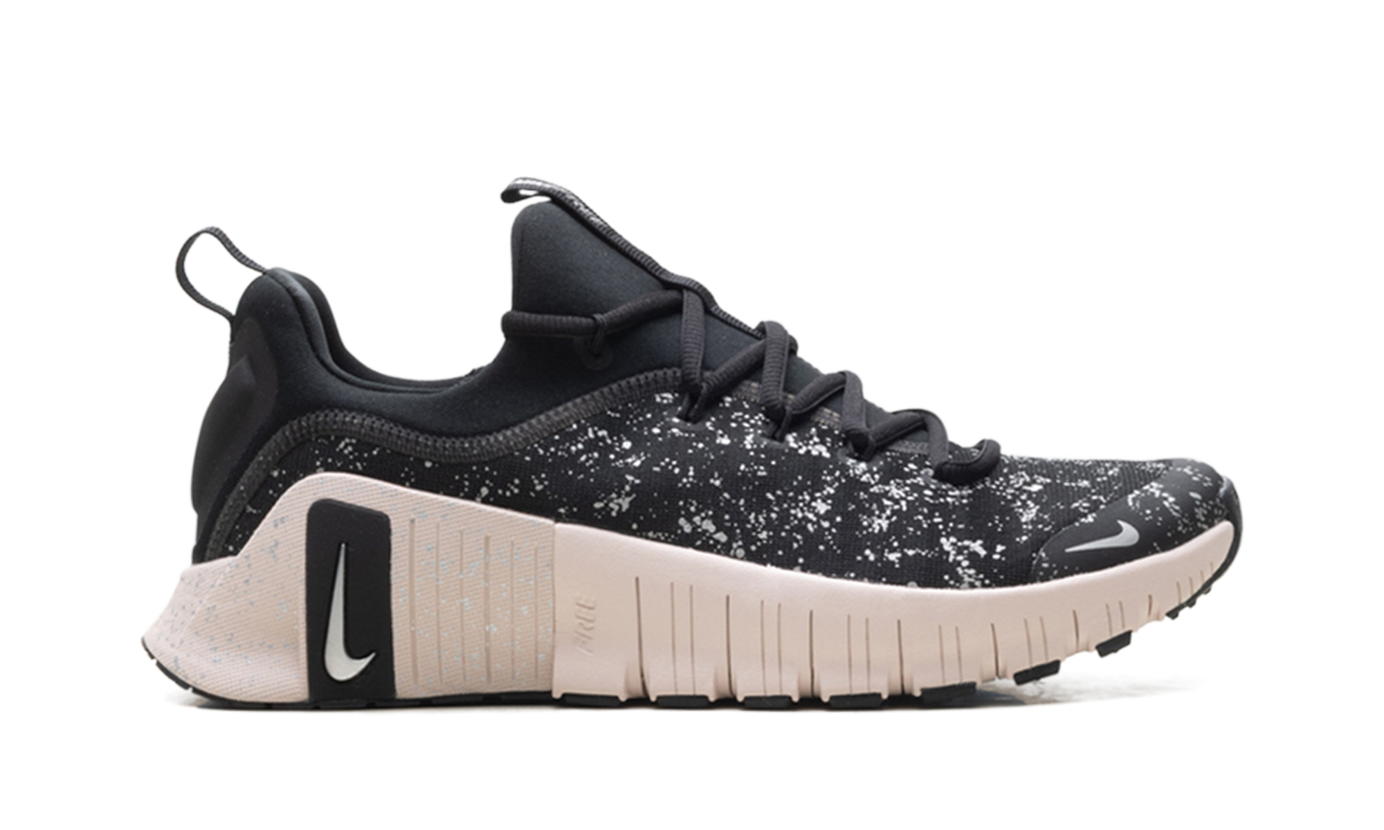 Free Metcon 6 SE WMNS"Black Silt Red" HV2017 001