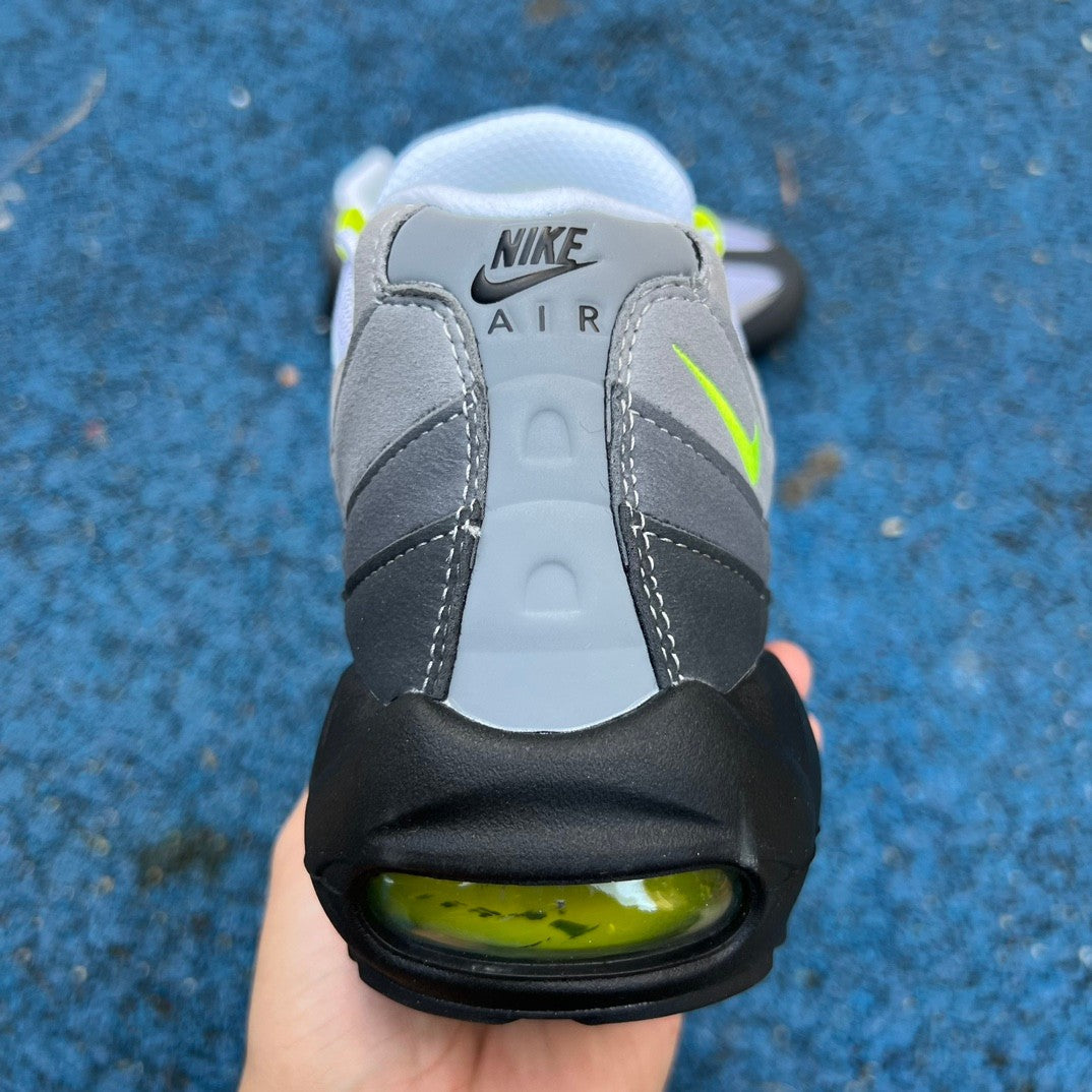 Max 95 Neon