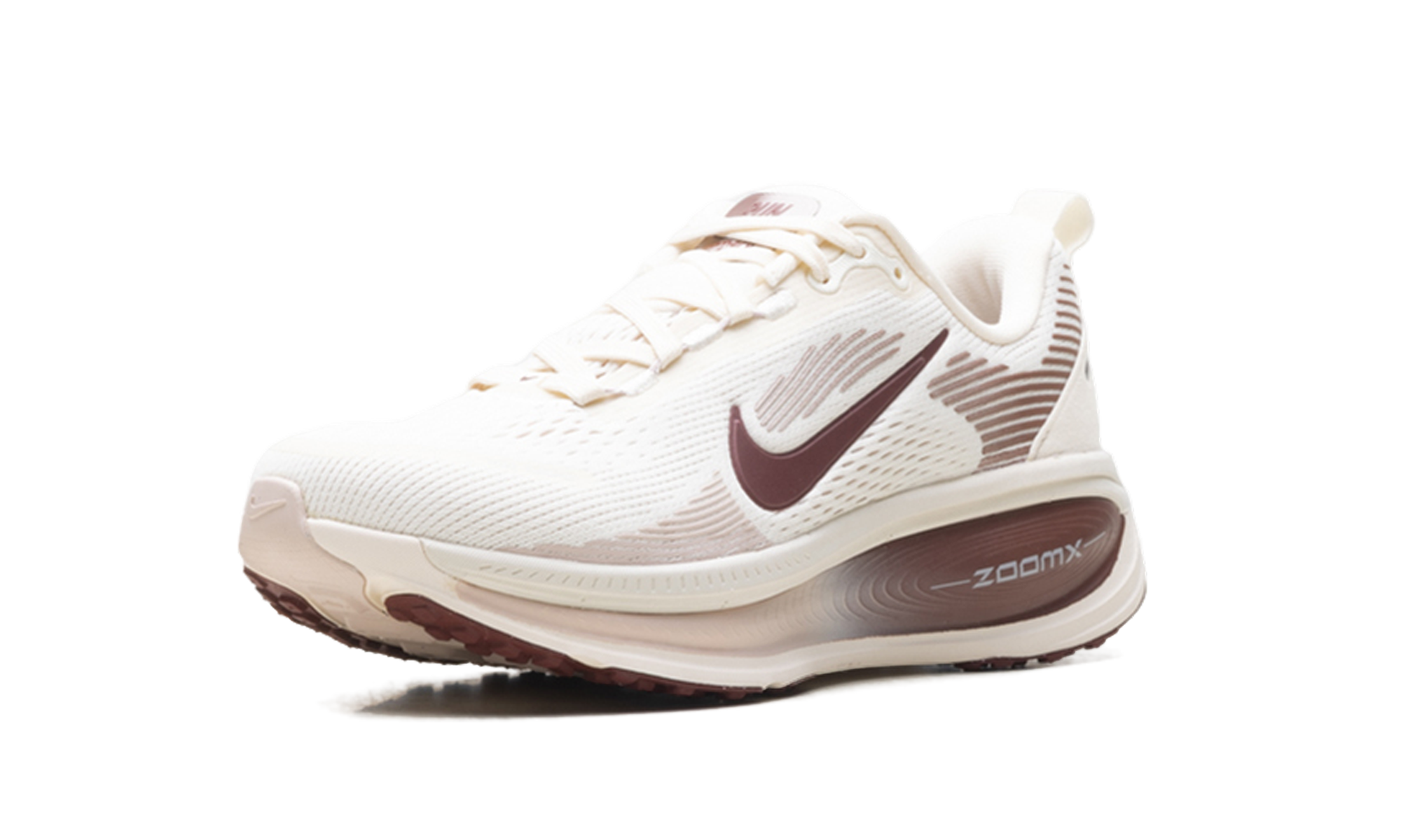 Vomero 18 WMNS"Pale Ivory Red Sepia Silt Red Dark Team Red" HM6804 108