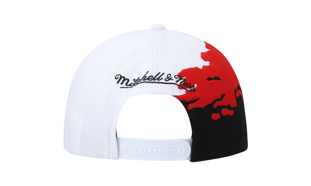 NCAA Paintbrush Snapback Cap "UNLV Rebels - White / Black" HHSS3302 LVEYYPPPWHBK