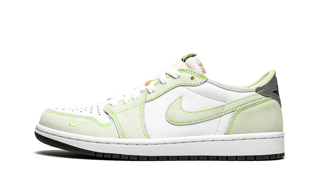 1 Low OG "Ghost Green" DM7837 103