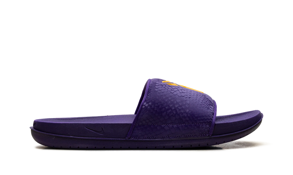 Kobe Offcourt Slide "Purple University Gold" IF2870 500