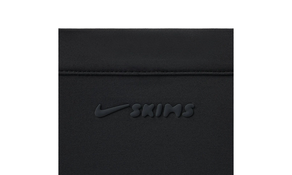 SHINE SCOOP NECK BRA TOP "Nike - Obsidian" SKM053