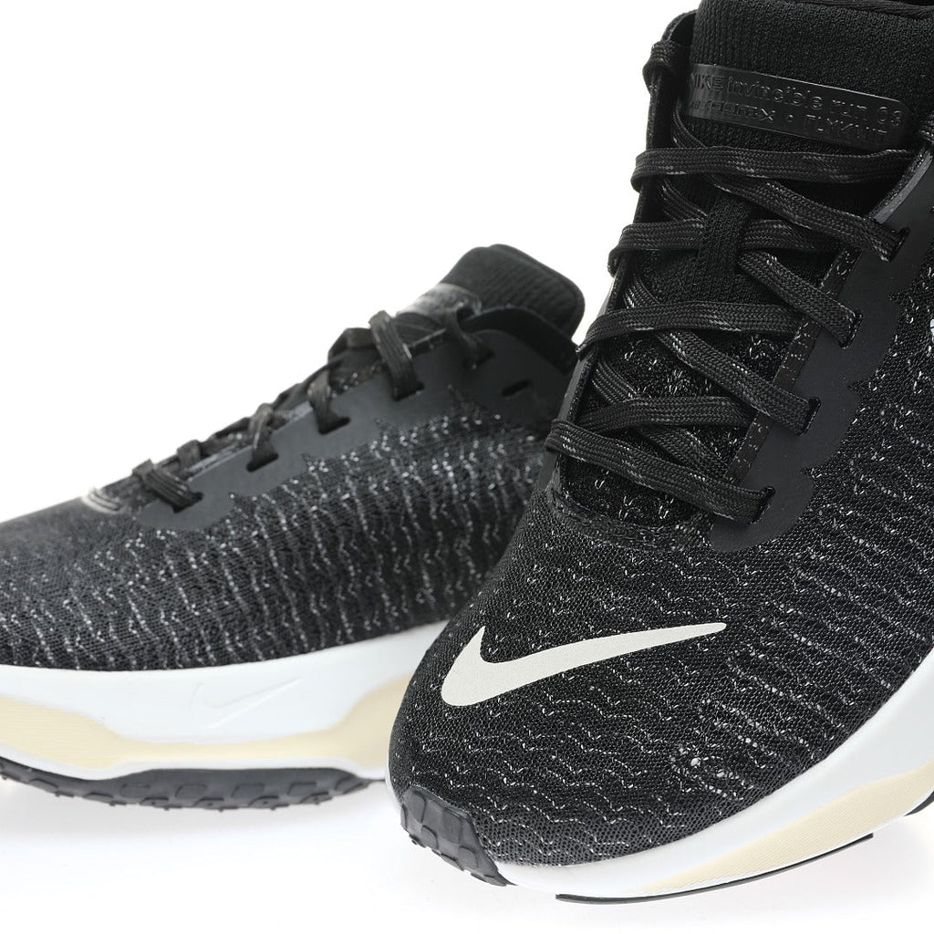 ZoomX Invincible Run 3 Oreo