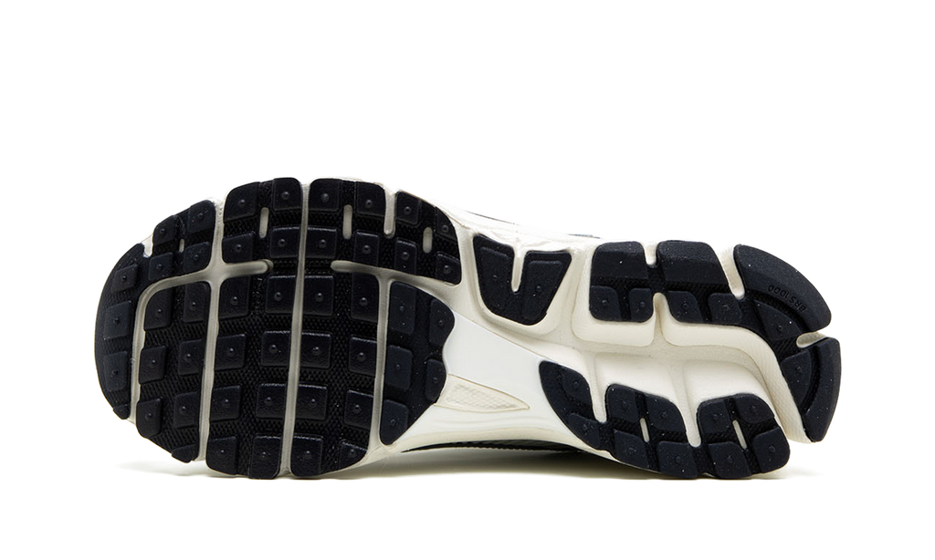 VOMERO 5 MNS WMNS"Photon Dust" FD0884 025