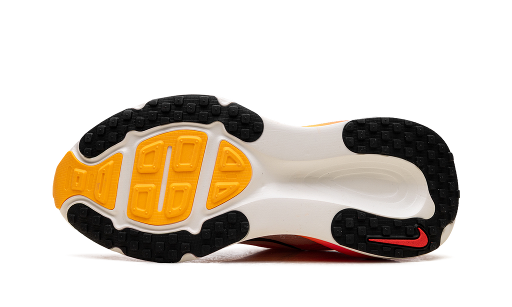 Vomero 18 WMNS"Sail Bright Crimson Laser Orange" HM6804 100
