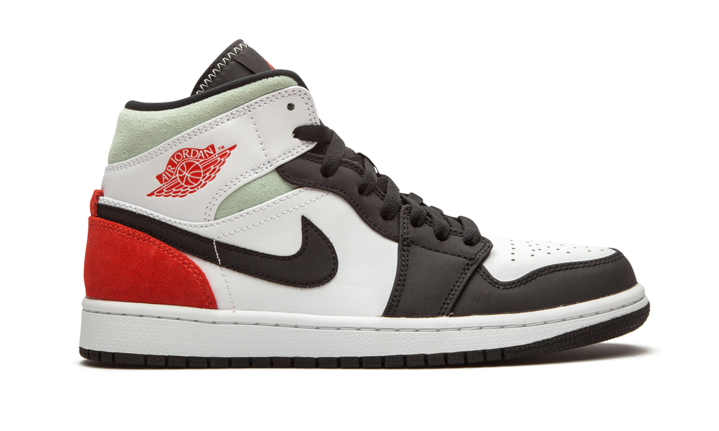 1 Mid SE "Red Black Toe" 852542 100