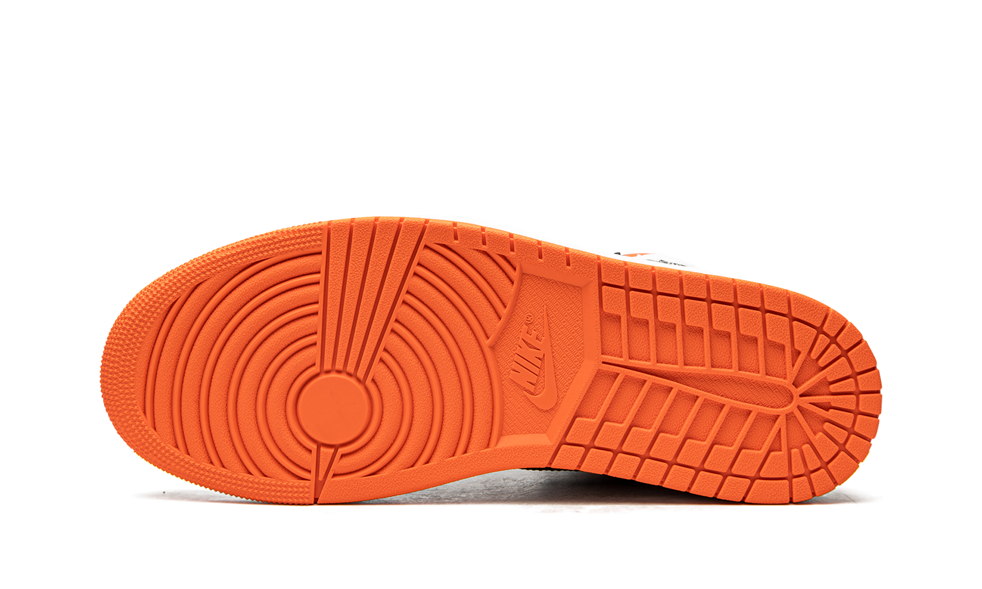 1 Retro High OG "Electro Orange" 555088 180