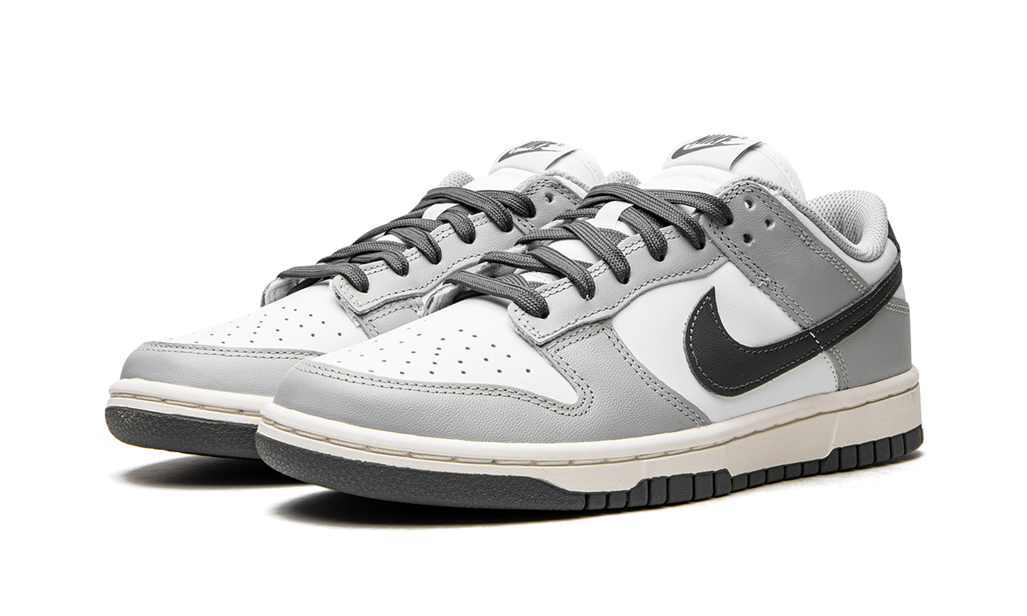 DUNK LO MNS WMNS"Light Smoke Grey" DD1503 117