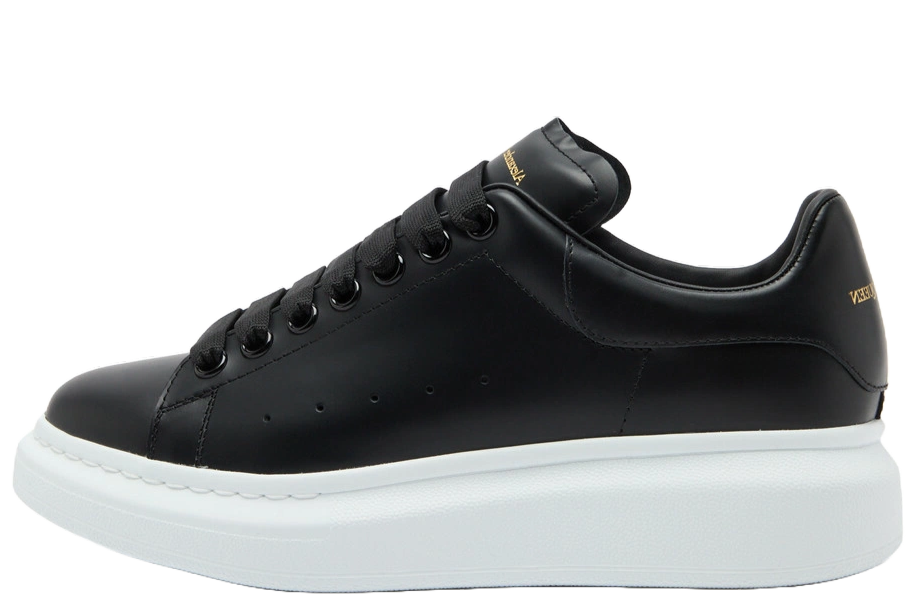 Oversized Black White Sole