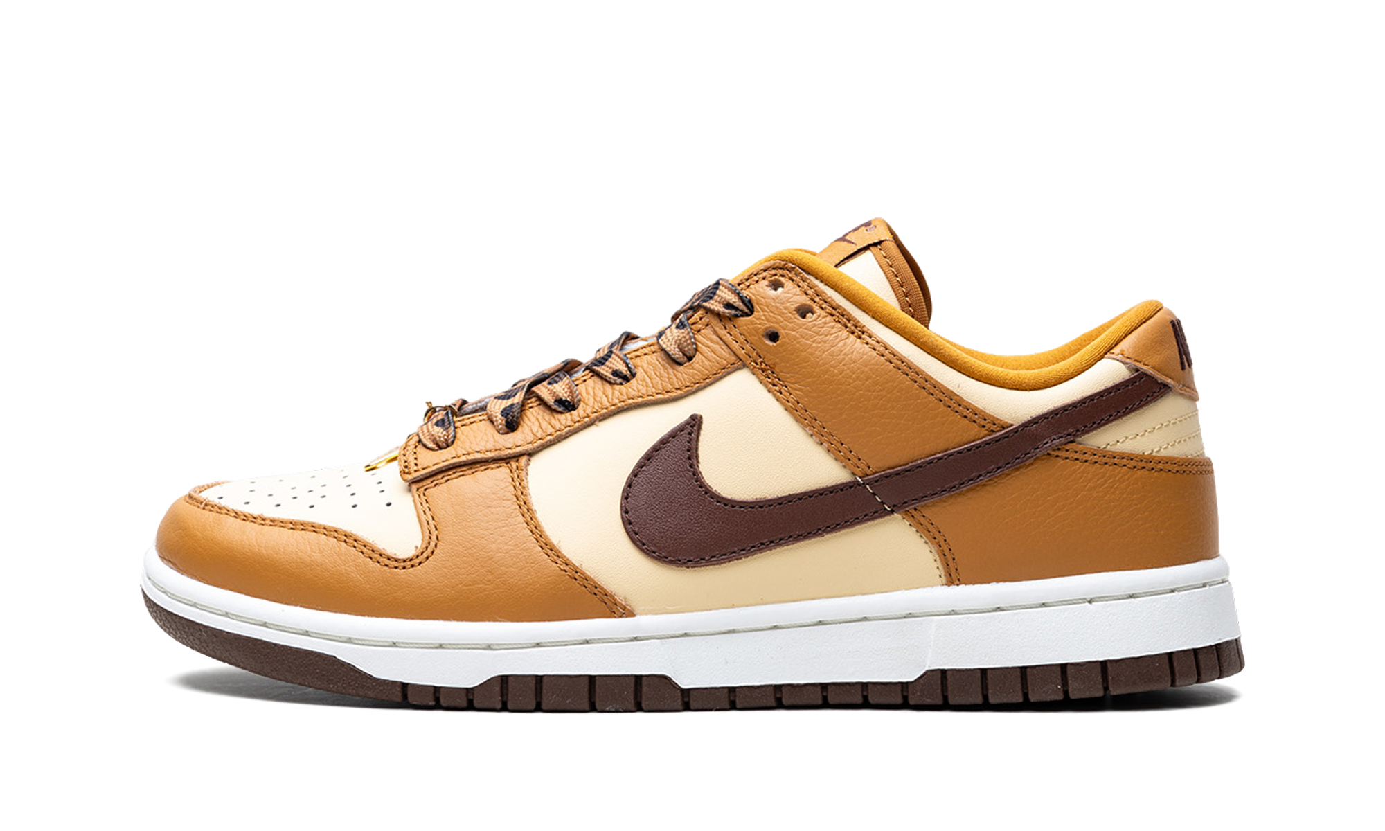 Dunk Low SE WMNS"Cherry Charms - Desert Ochre" HQ7487 700