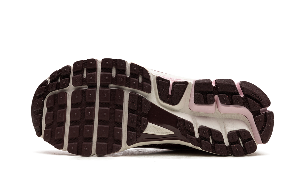 ZOOM VOMERO 5 WMNS"Pink Foam" FN7196 663
