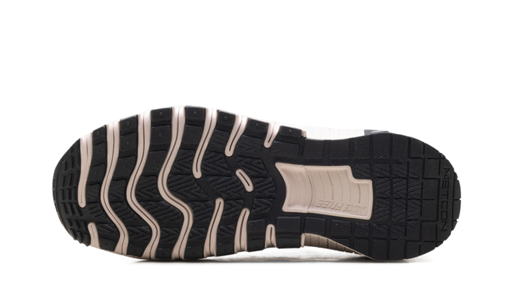 Free Metcon 6 SE WMNS"Black Silt Red" HV2017 001