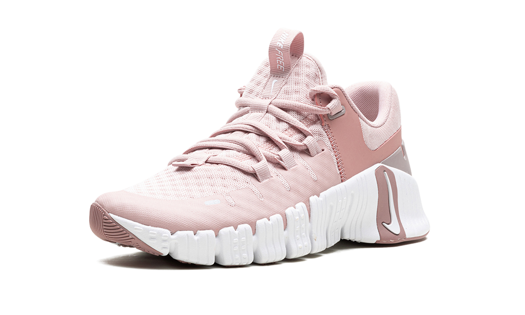WMNS Free Metcon 5"Pink Oxford" DV3950 600