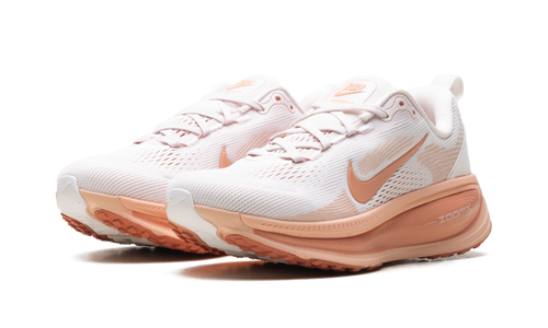 Vomero 18 WMNS"Light Soft Pink Light Madder Root Arctic Orange Madder Root" HM6804 601