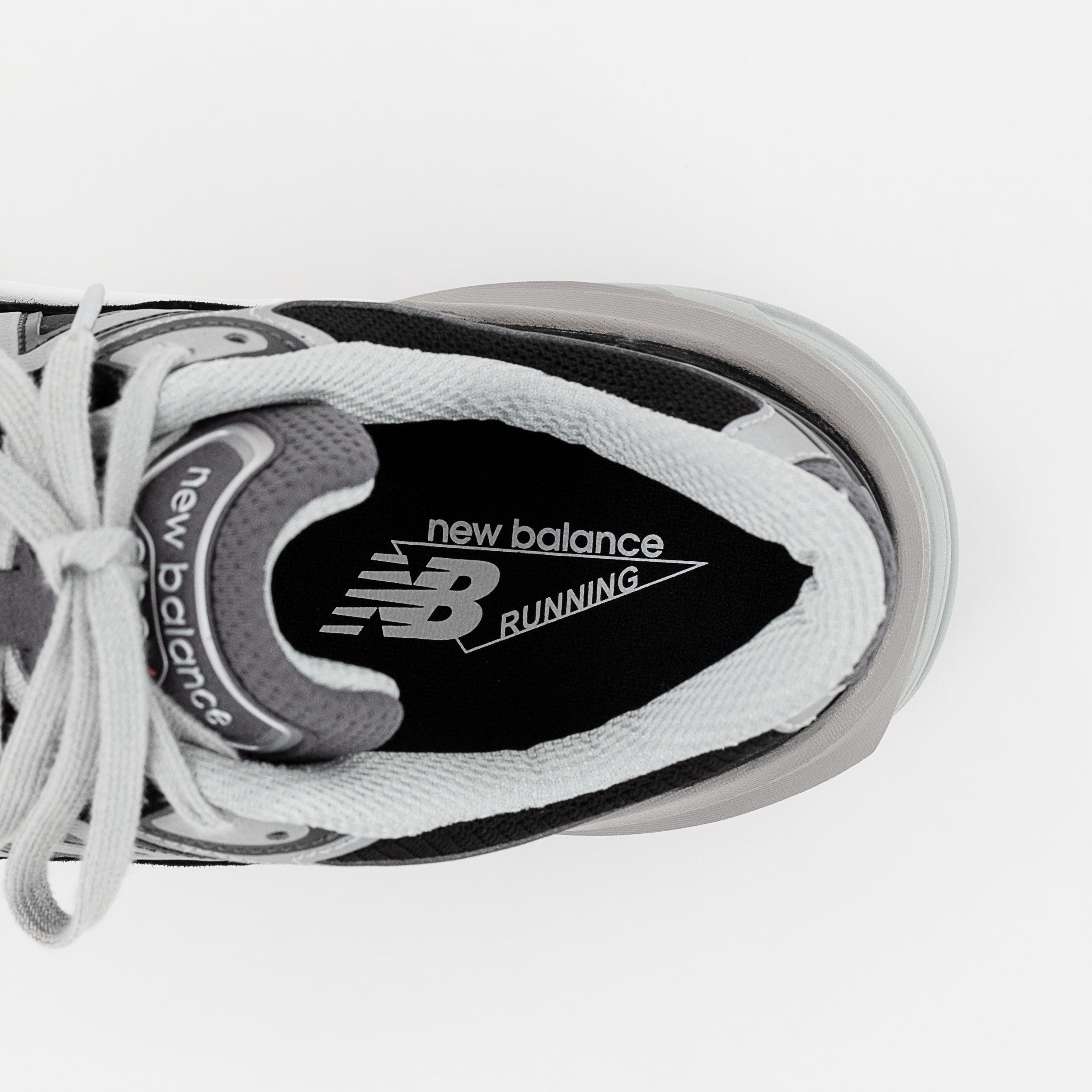 Men's Made in USA 990v6
