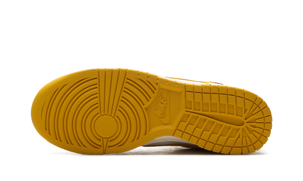 Dunk Low WMNS"Dark Sulfur Gold Mini Swoosh" IB4417 101