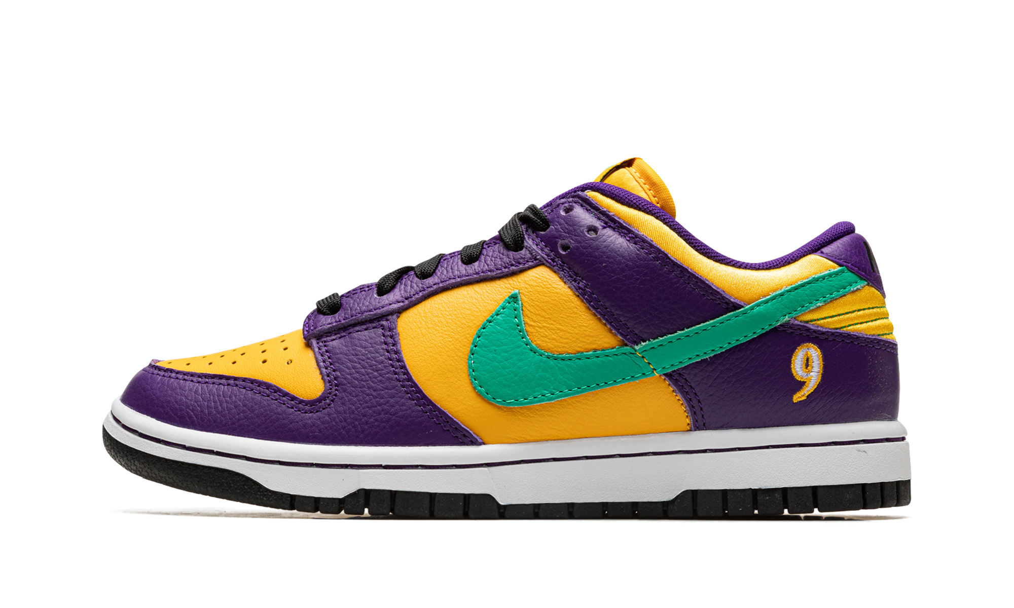 DUNK LOW WMNS"Lisa Leslie" DO9581 500