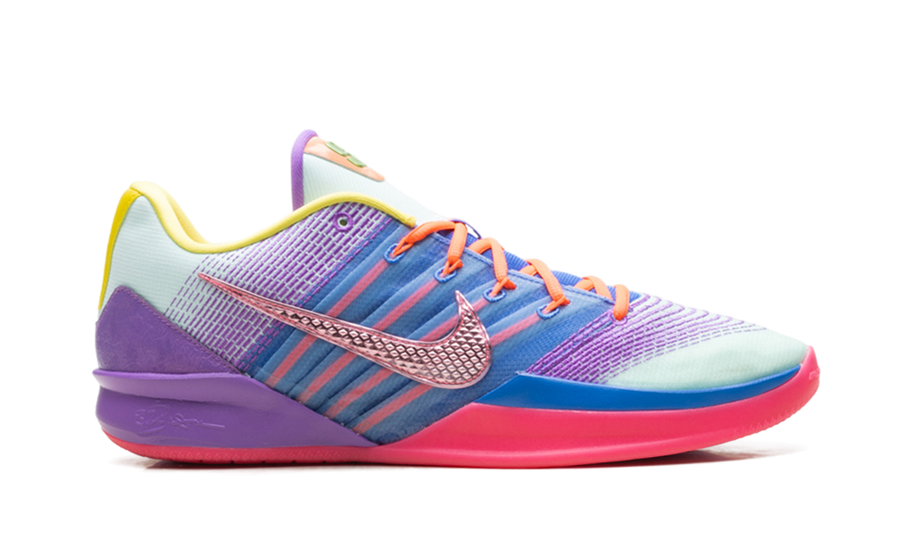 Sabrina 3 WMNS"What The" IO7845 300