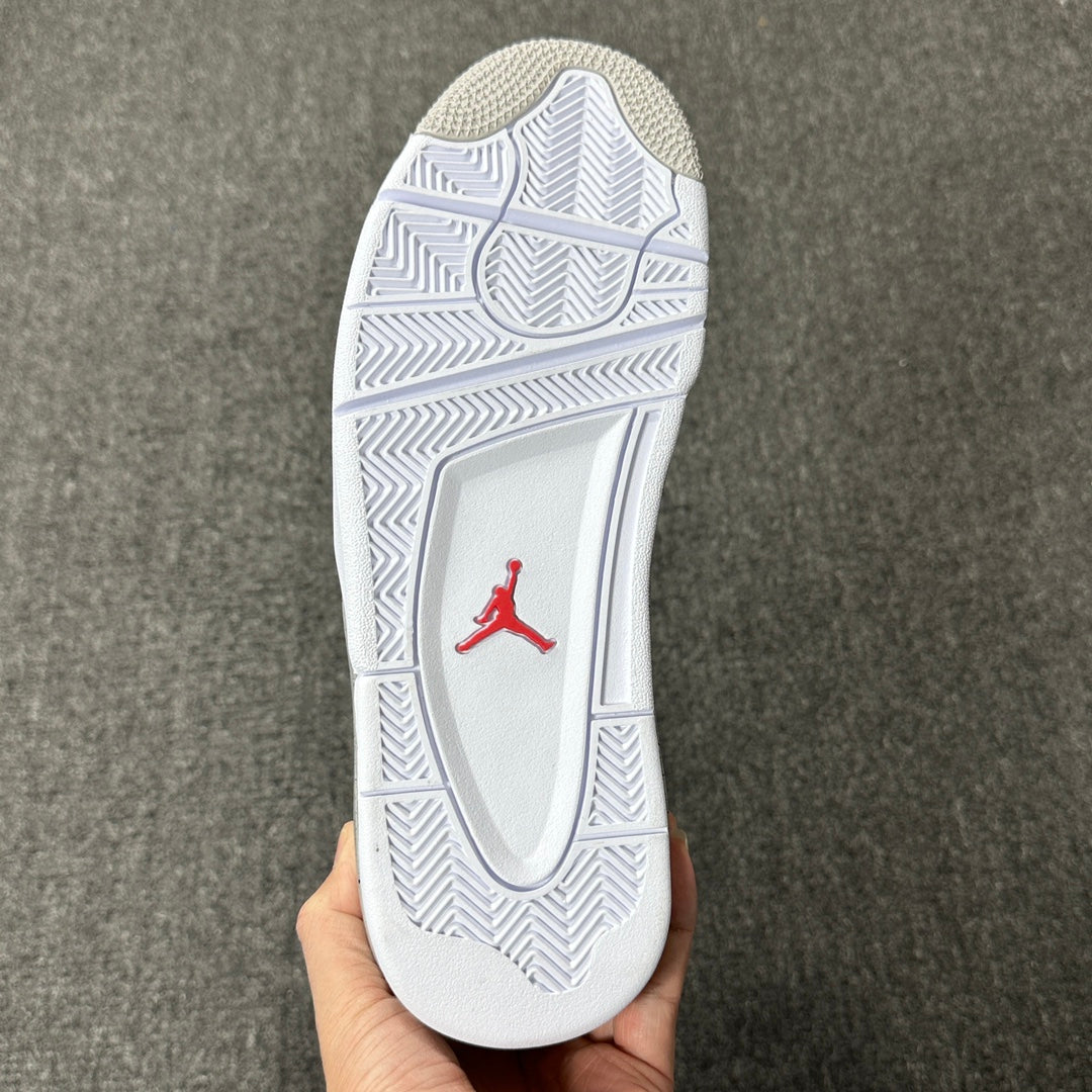4 Retro White Oreo (2021)
