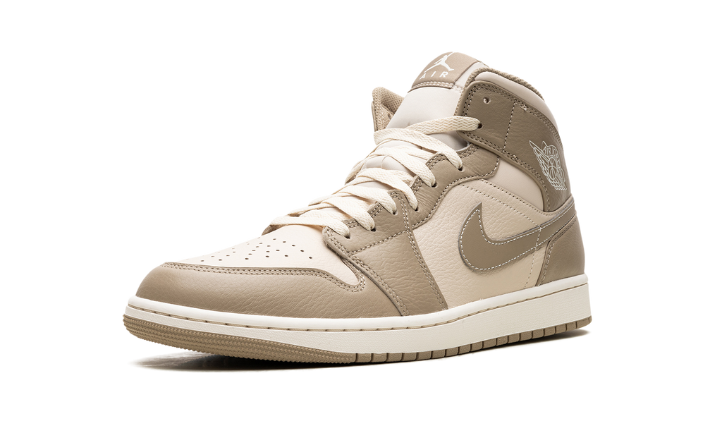 1 Mid "LEGEND LIGHT BROWN" HF4830 203